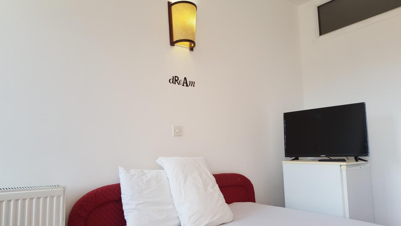 Art Theatre Caffe Hotel Struga Esterno foto
