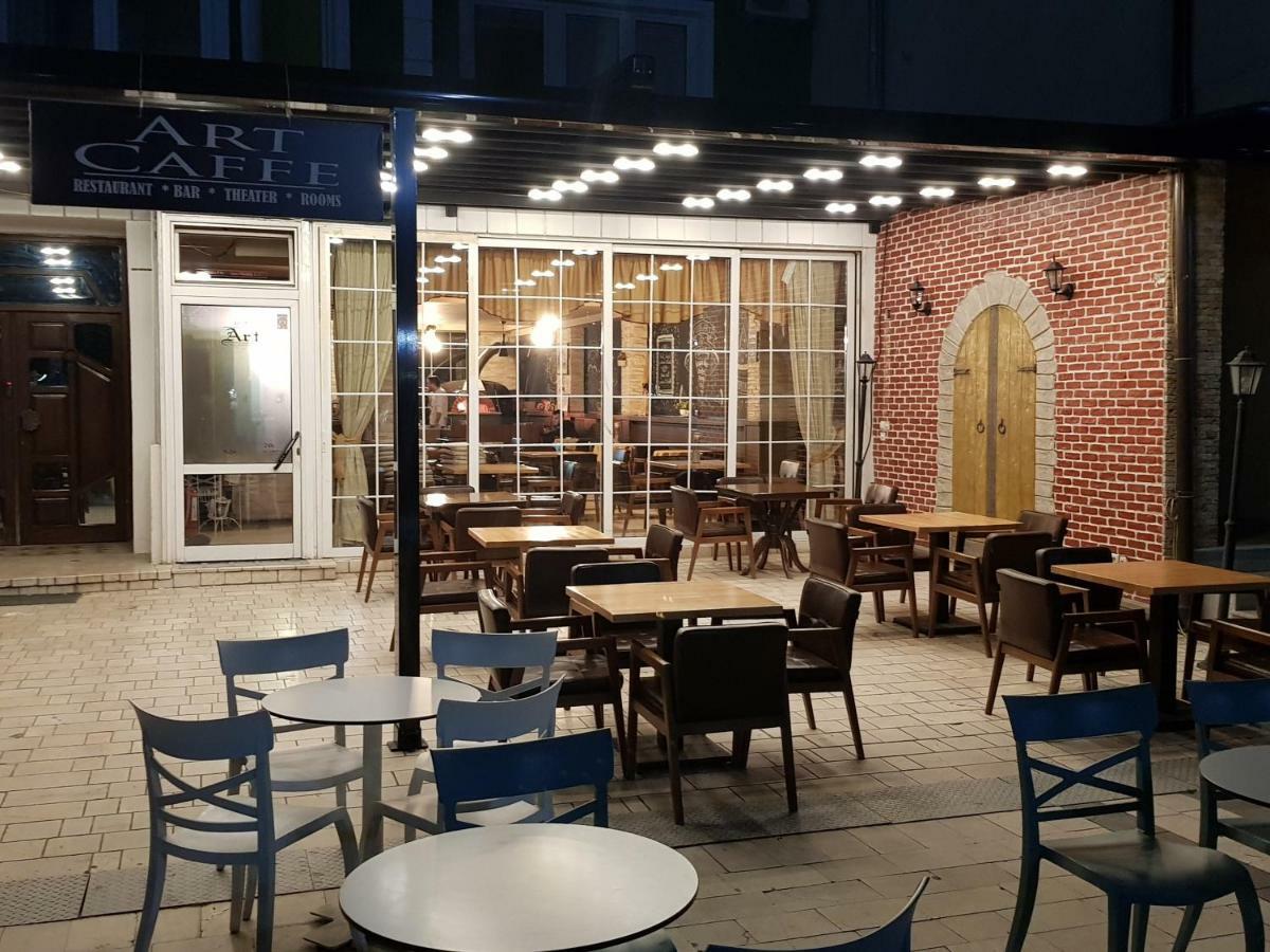 Art Theatre Caffe Hotel Struga Esterno foto